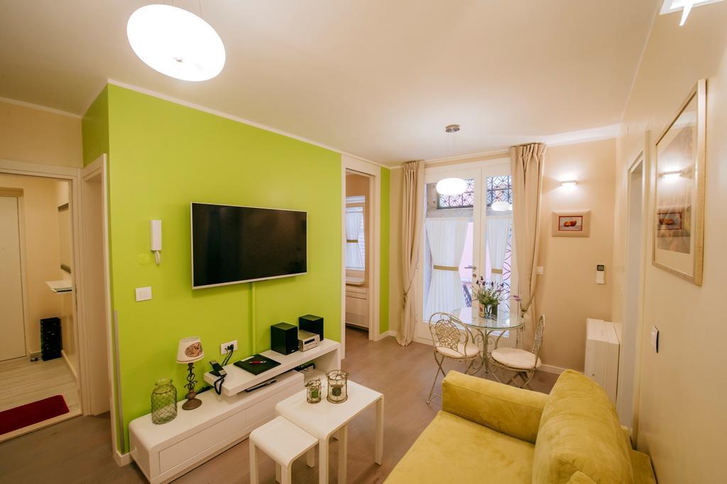 Suites One Zadar Room photo